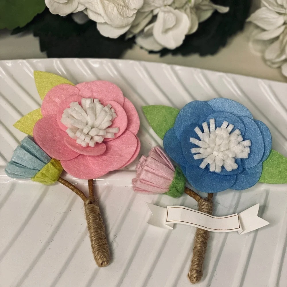 Keepsake Corsage Flower • Felt flower bouquet pin on Homecoming Wedding Shower